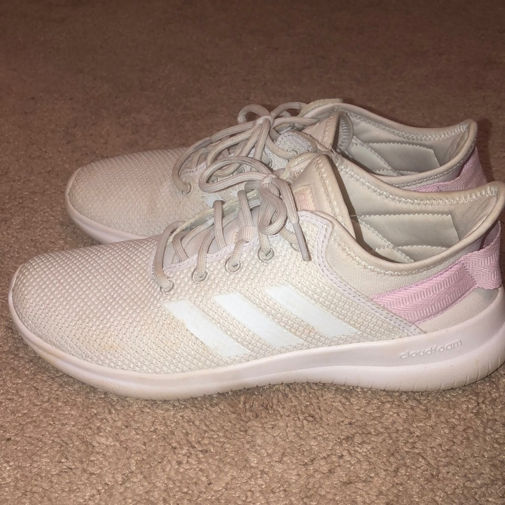 Adidas white cloudfoam tennis shoes